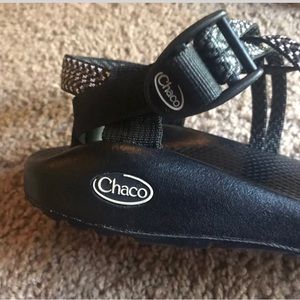 Woman’s  *CHACO* ZX/2  Black, grey & white Sport sandals size 10!